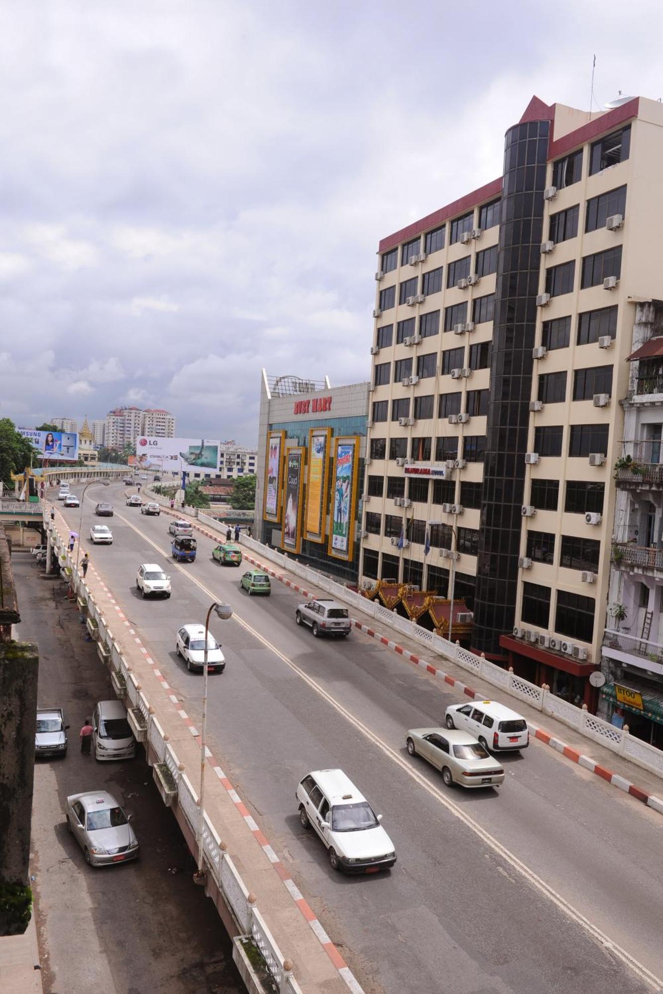 Panorama Hotel Yangon Exterior photo